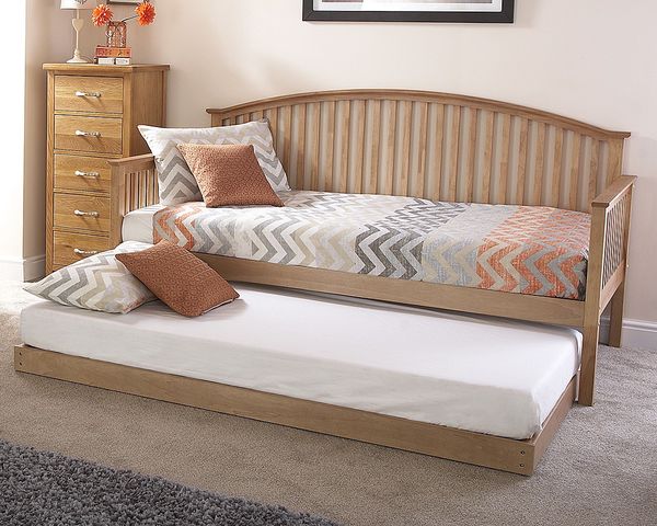Madrid Day Bed And Trundle - Natural Oak